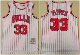 Wholesale Cheap Men\'s White Chicago Bulls #33 Scottie Pippen Throwback Stitched Jersey