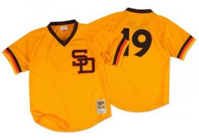 Wholesale Cheap Mitchell And Ness 1982 Padres #19 Tony Gwynn Gold Throwback Stitched MLB Jersey